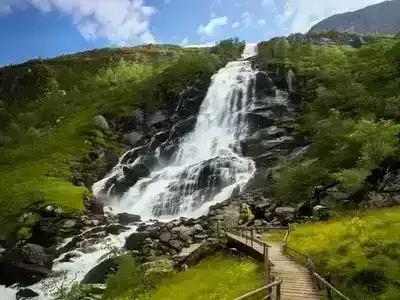 Mardalsfossen waterfall with footbridge