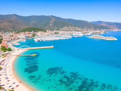 Scenic view of Marmaris with beaches and boats.
